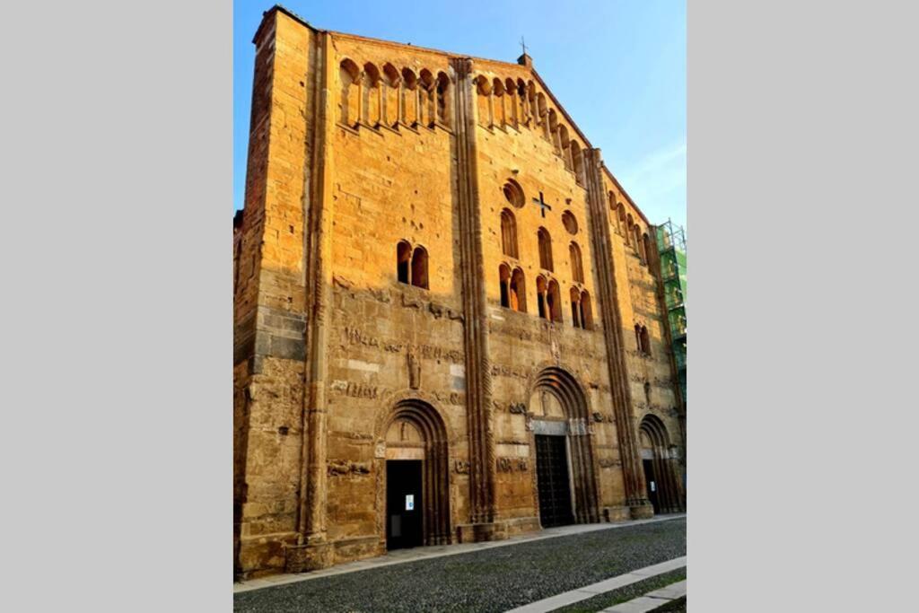 Maison Marina_Pavia San Michele Centro Storico Luaran gambar